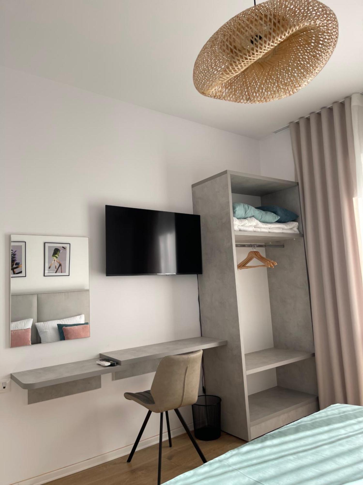 Sunny City Center Apartment Lezhë Exterior foto